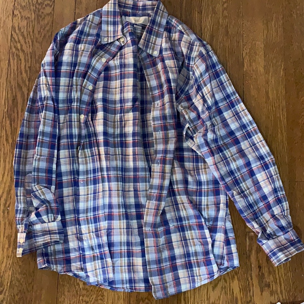 Light weight Bestall custom fit shirt in small